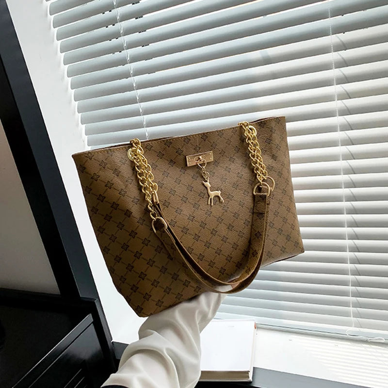 Textured Soft Leather Tote Bag – Large Capacity Shoulder Bag with Accessories