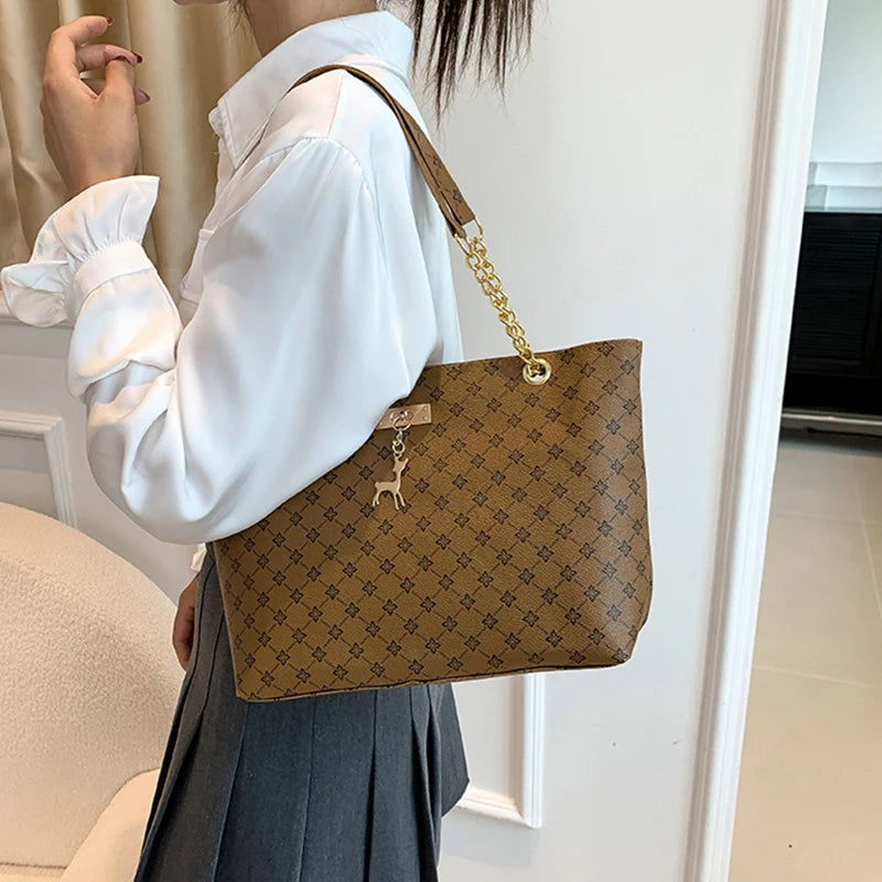 Textured Soft Leather Tote Bag – Large Capacity Shoulder Bag with Accessories