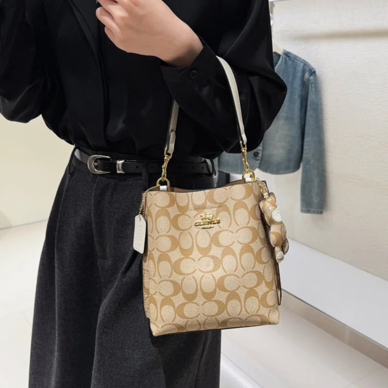 Luxury Bucket Handbag – Elegant Shoulder Bag for Everyday & Events