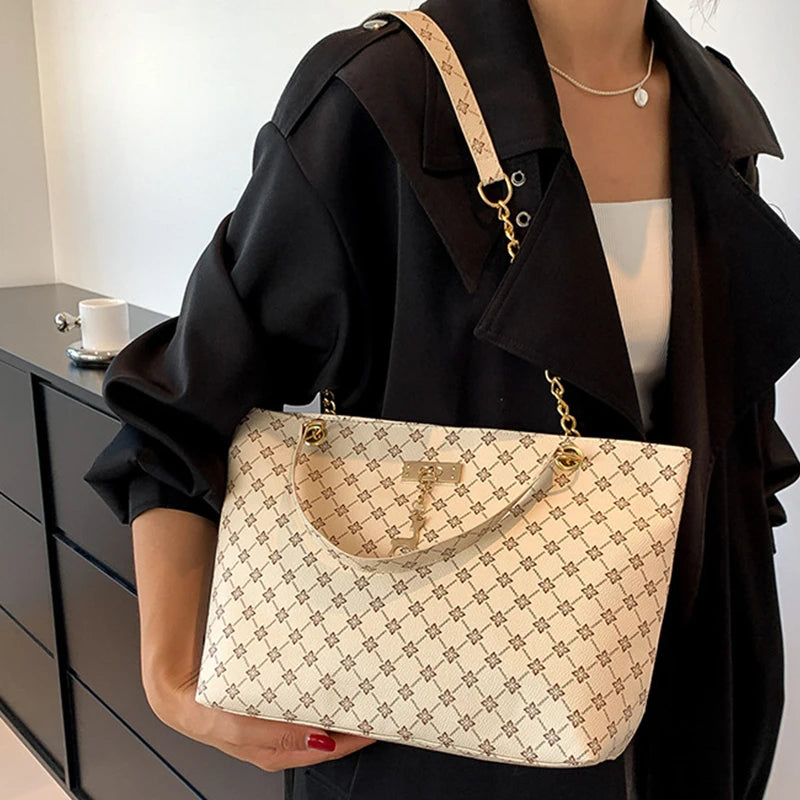 Textured Soft Leather Tote Bag – Large Capacity Shoulder Bag with Accessories