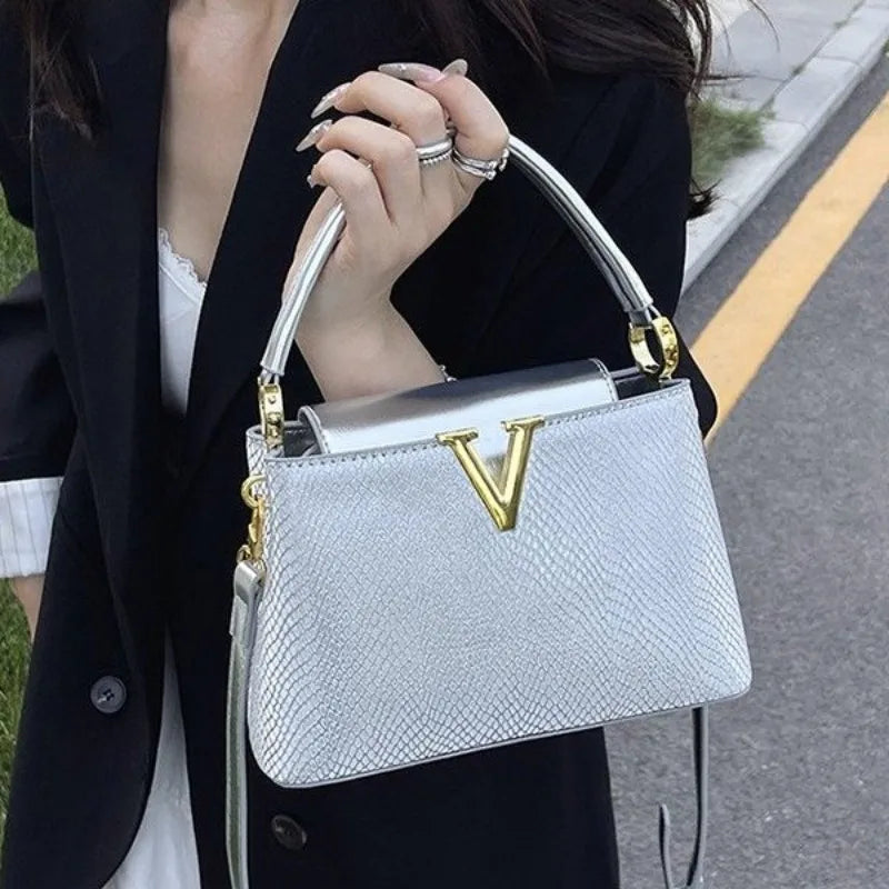 Elegant One-Shoulder Handbag – Sophisticated Travel & Everyday Bag