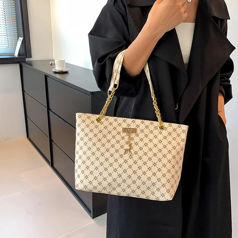 Textured Soft Leather Tote Bag – Large Capacity Shoulder Bag with Accessories