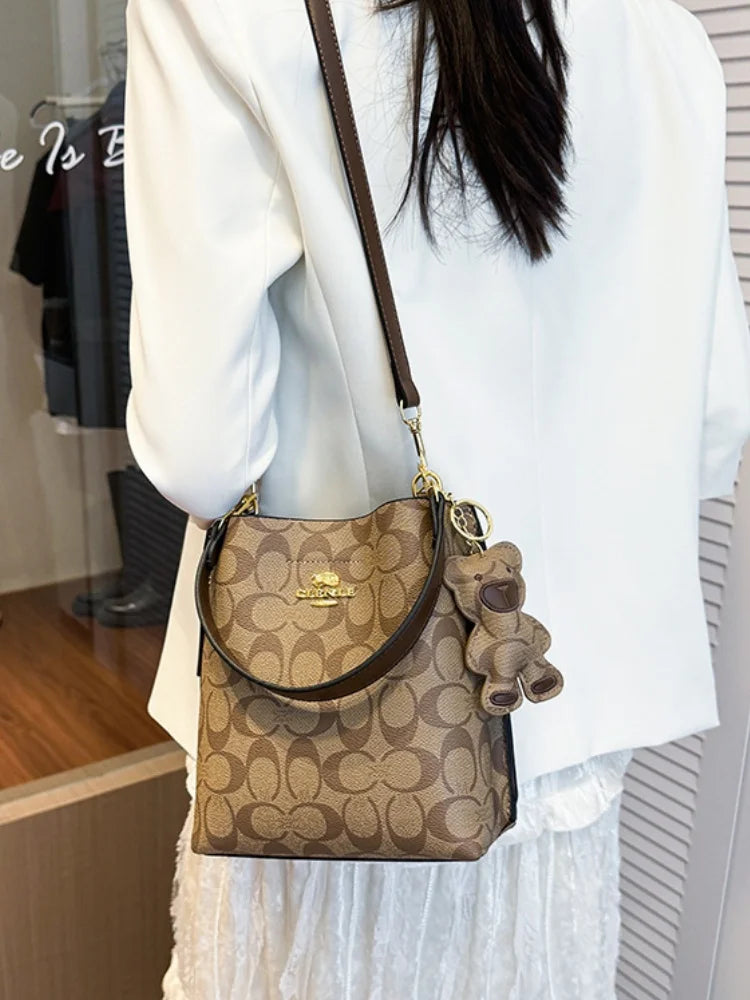 Luxury Bucket Handbag – Elegant Shoulder Bag for Everyday & Events