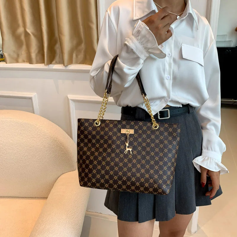 Textured Soft Leather Tote Bag – Large Capacity Shoulder Bag with Accessories