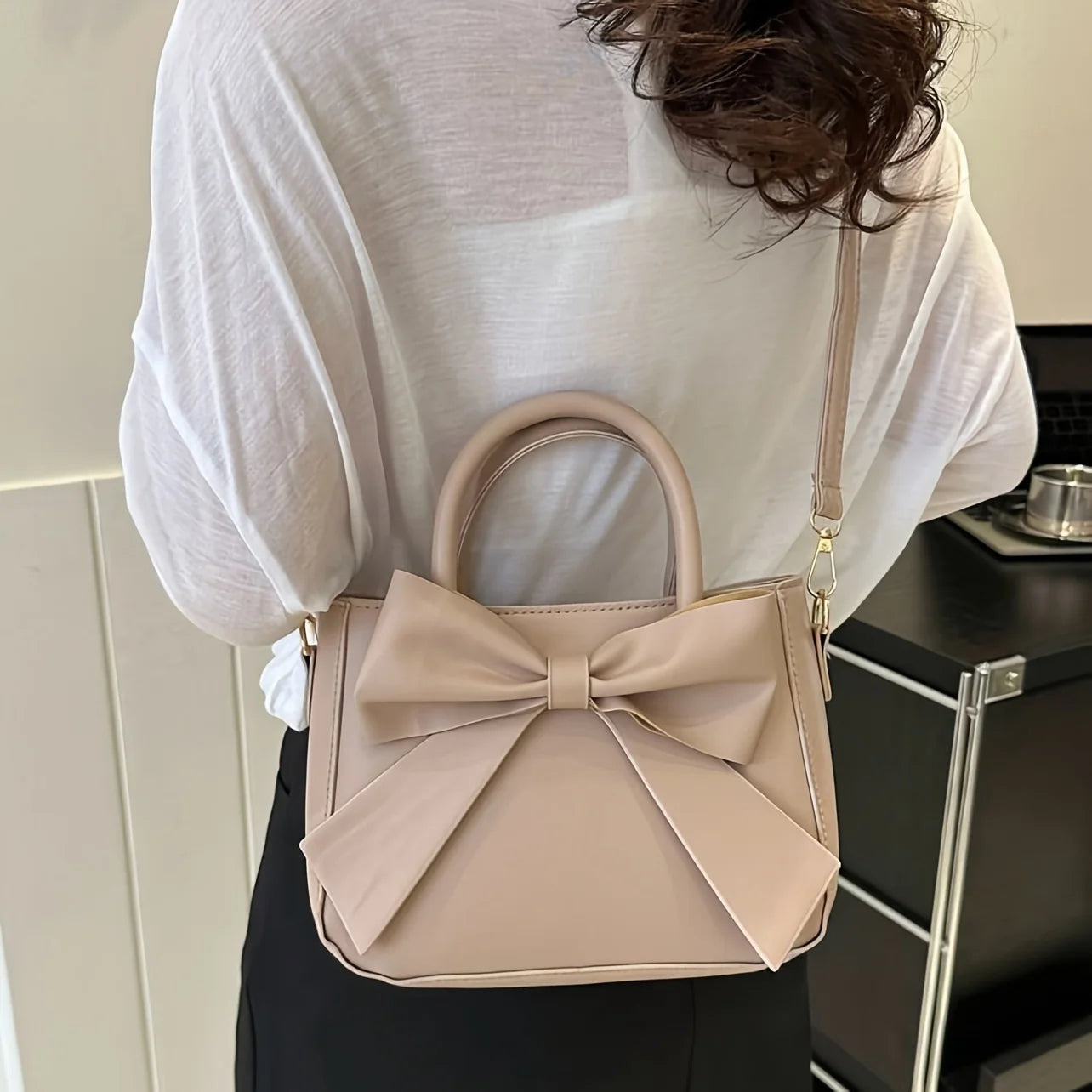 Elegant Bow Detail Handbag – Top Handle & Detachable Shoulder Strap