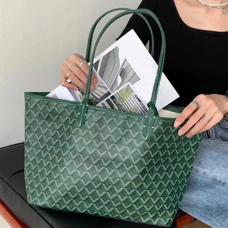 Large Leather Tote Bag for Women – Structured Designer Shoulder Bag with Spacious Interior