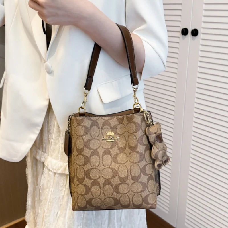 Luxury Bucket Handbag – Elegant Shoulder Bag for Everyday & Events