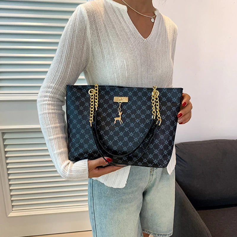 Textured Soft Leather Tote Bag – Large Capacity Shoulder Bag with Accessories