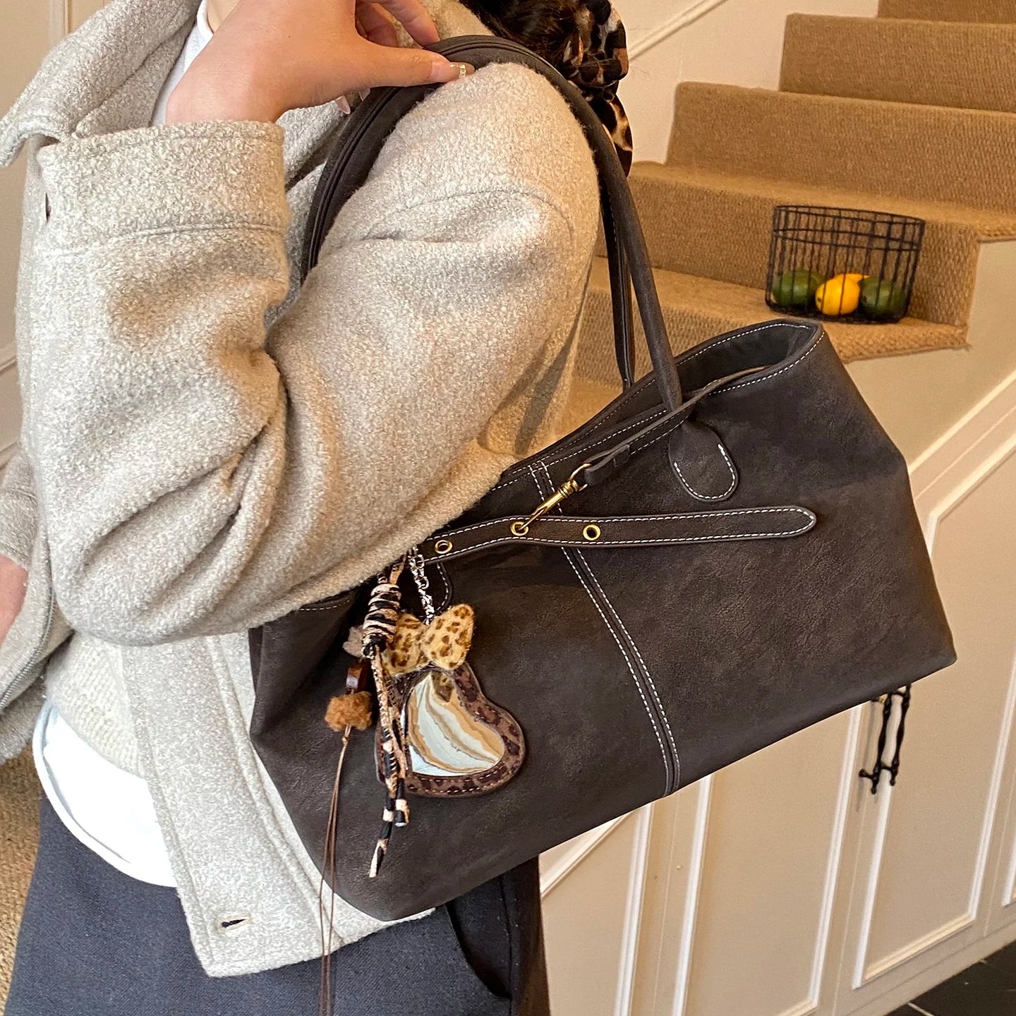 Large-Capacity Women’s Tote Bag – Lightweight Luxury Shoulder Bag for Work & Everyday Use
